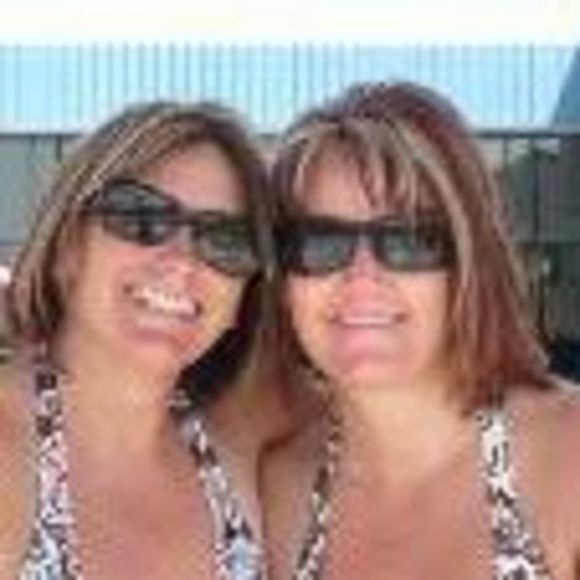 Meet your Posher, Laura - Picture 1 of 1